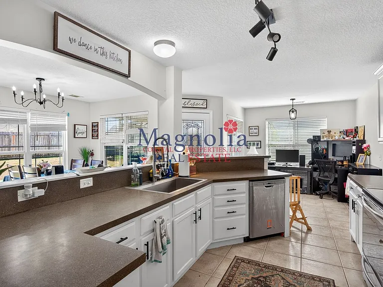 268 Scarlett Ln — Photo 10