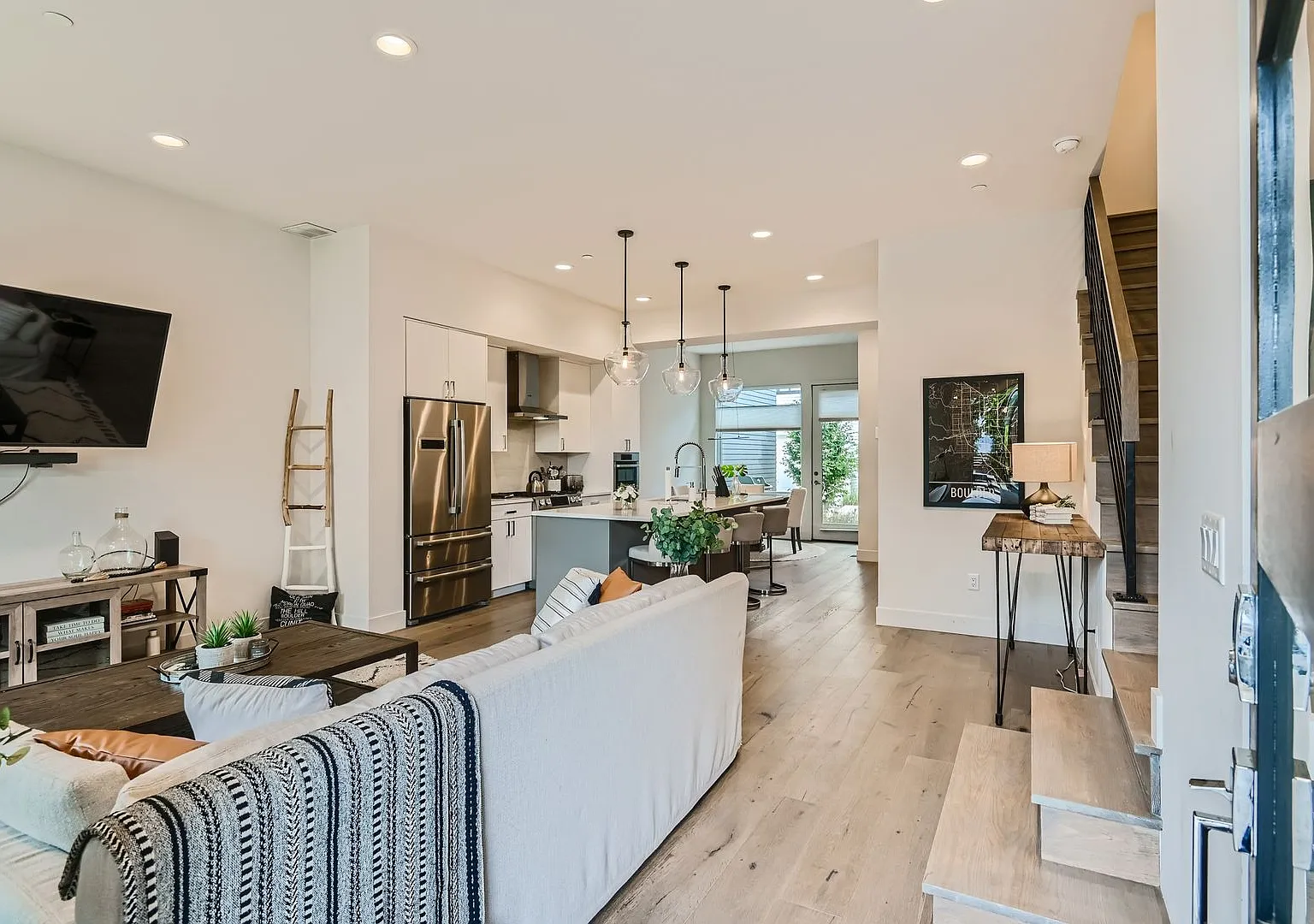 Boulder Luxury Modern Furnished Townhouse — Photo 1
