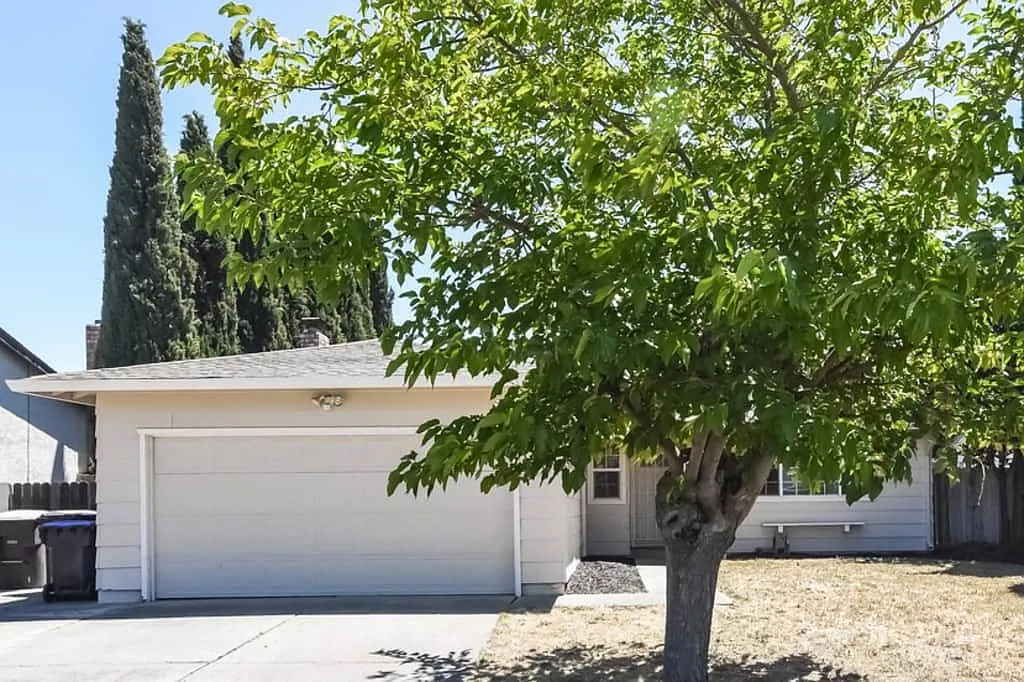 819 Scaup Ln photo 1