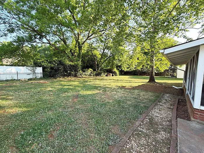 1132 Hipp Rd — Photo 21