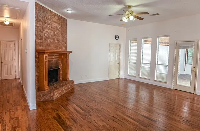 3719 Trailridge Dr — Photo 4