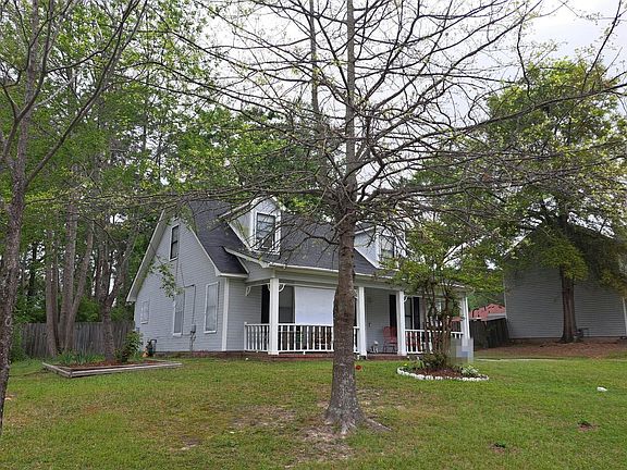 3rd image of 1834 S Barton Dr