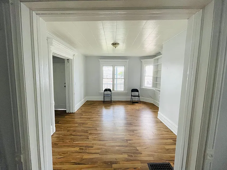 327 Hampshire St #1 — Photo 17