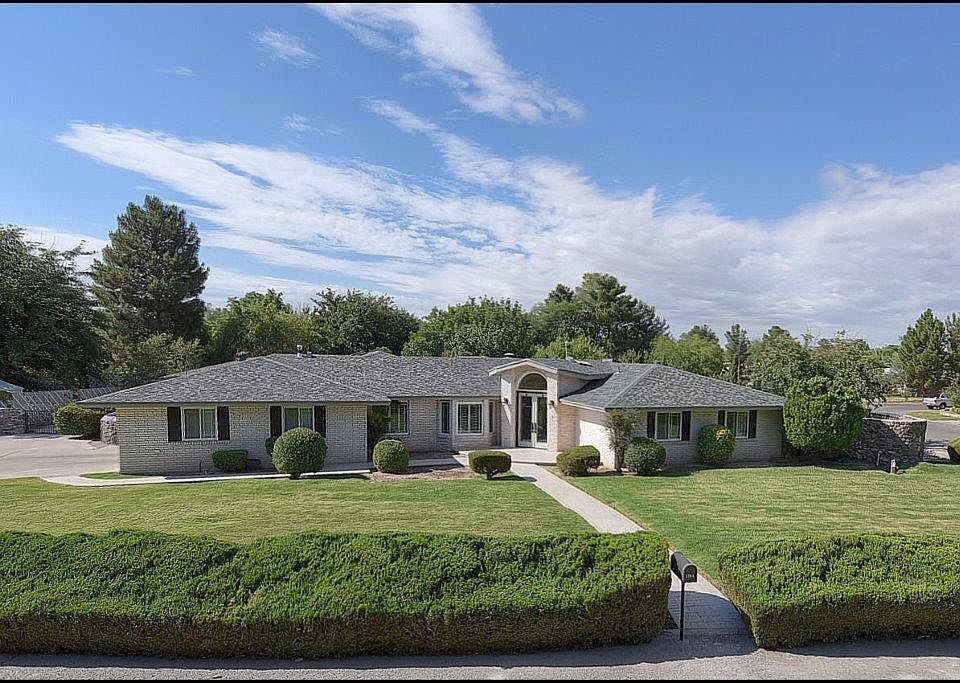 1st image of 5200 White Oak Dr