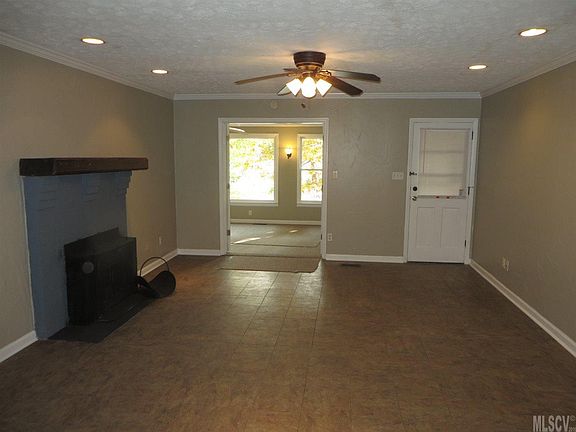 3rd image of 6588 Barnette Dr