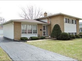 1325 Miami Ln, Des Plaines, IL 60018