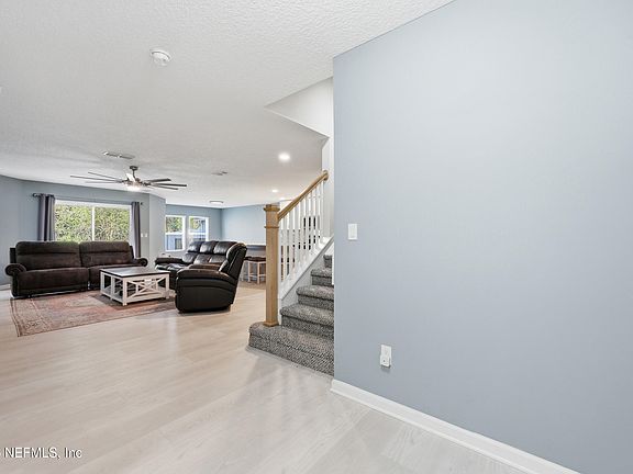 3rd image of 48 SAWMILL LANDING Drive