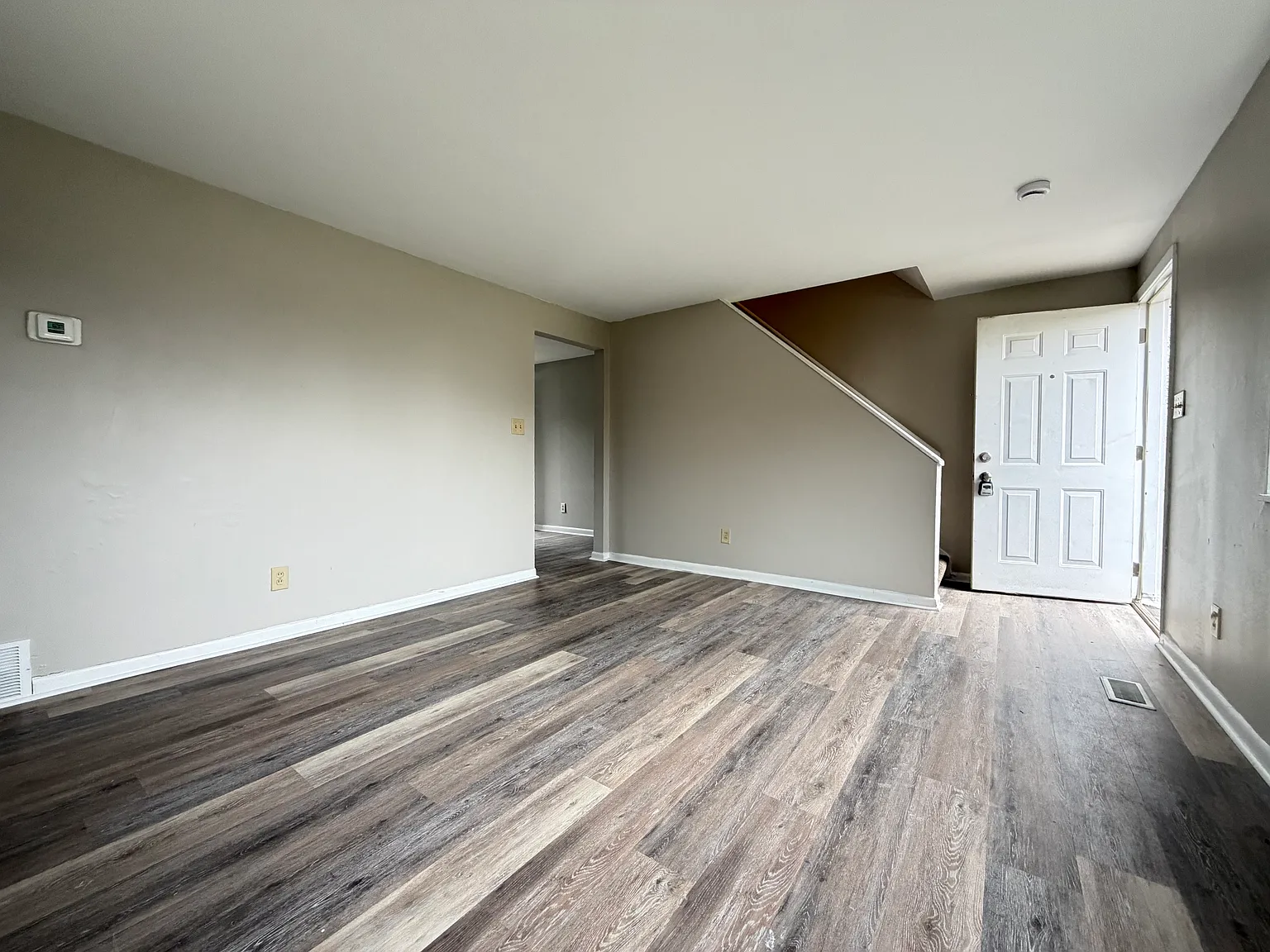 2 bed, $1,200 — Photo 3
