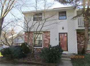 1048 Ryeland Ct, Bridgeville, PA 15017