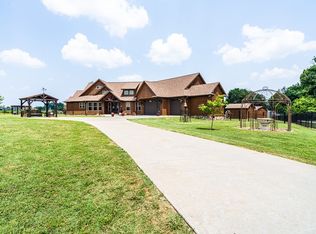 300 Keller Rd, Centerton, AR 72719