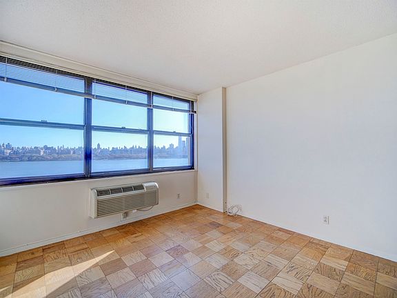 4th image of 7004 Boulevard East #19D