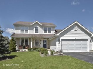 461 Willow Rd, Lakemoor, IL 60051