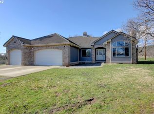 11381 Meadows Rd, White City, OR 97503