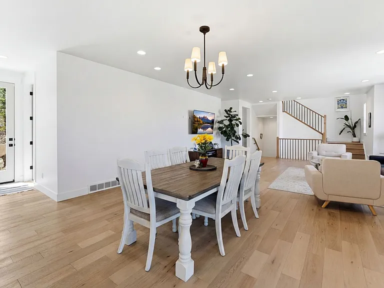 11716 S Meeks Ct — Photo 19