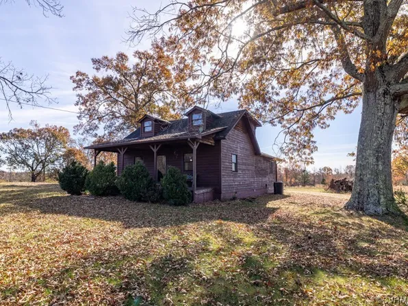 4458 Sandy River Rd, Burkeville, VA 23922