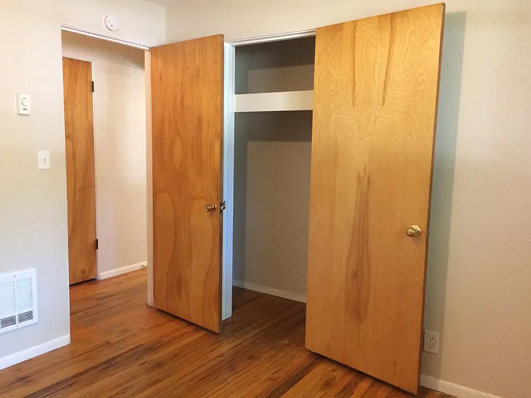 512 E Lincoln Ave — Photo 6