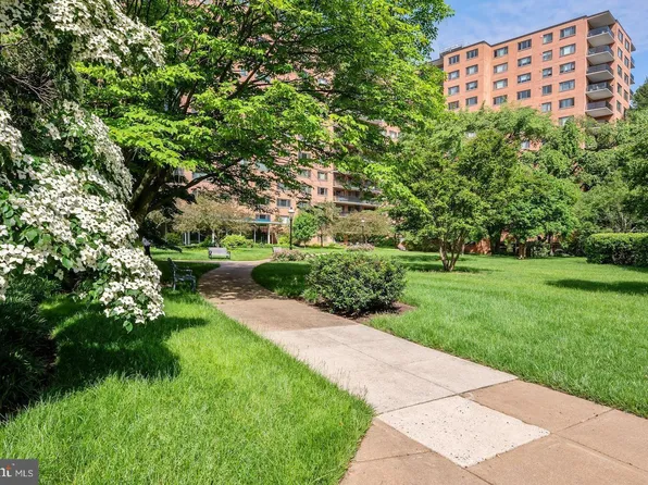 4201 Cathedral Ave NW, Washington, DC