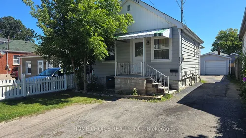 558 Quebec St Photo 1