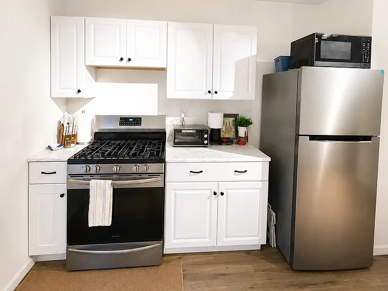 15 Lincoln Pl #1 — Photo 1