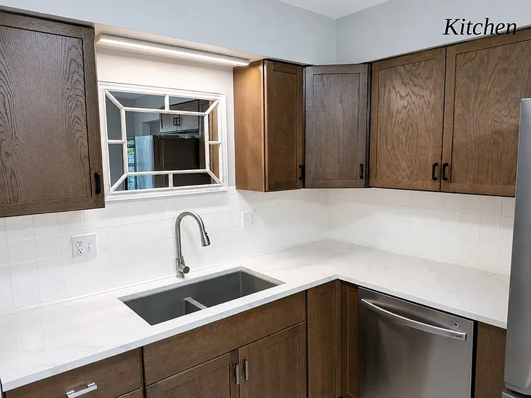 315 SE Melody Ln #B — Photo 13