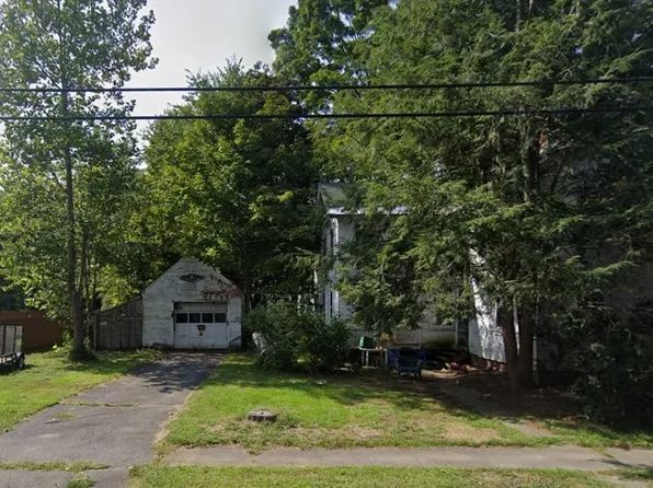 12 Lake St, Northampton, MA 01062