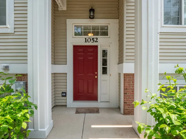 1052 Mayfield Dr, Glendale Hts, IL 60139