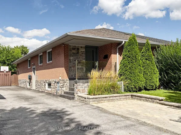 1577 Sandgate Cres, Mississauga, ON L5J 2E3