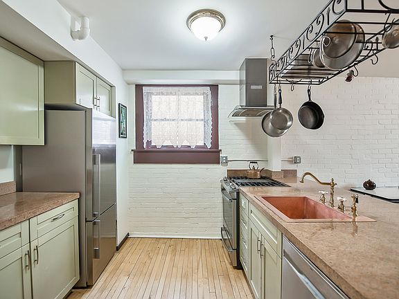 5th image of 223 E Ann St APT 12