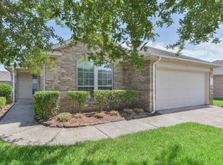 10318 Ponderosa Pine Dr, Baytown, TX 77523