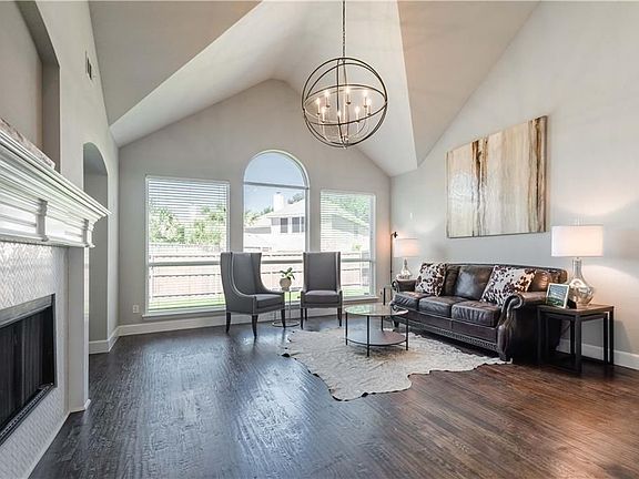 2nd image of 8513 Turnberry Dr
