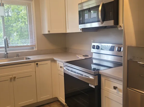 Highland Crossings, 209 Dewitt St, Syracuse, NY 13203
