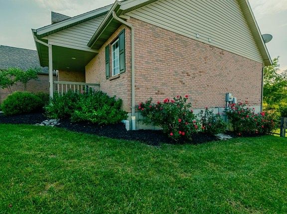 3rd image of 6786 Stillington Dr
