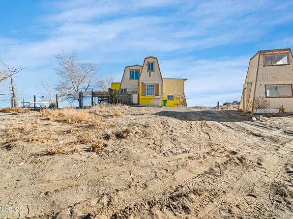 8800 E Badger Cir, Silver Springs, NV 89429