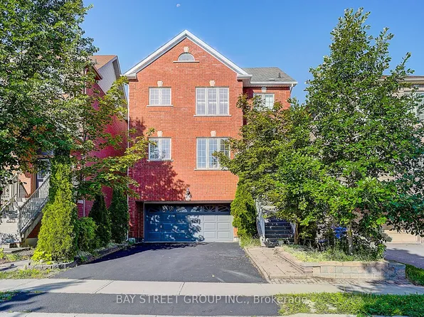 57 Gail Parks Cres, Newmarket, ON L3X 3B9
