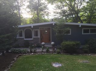 41 Hillside Rd, Ringwood, NJ 07456