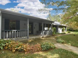 13700 N Dellwood Dr, Mequon, WI 53097