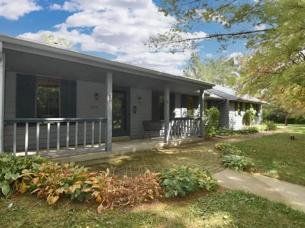 13700 North Dellwood DRIVE, Mequon, WI 53097