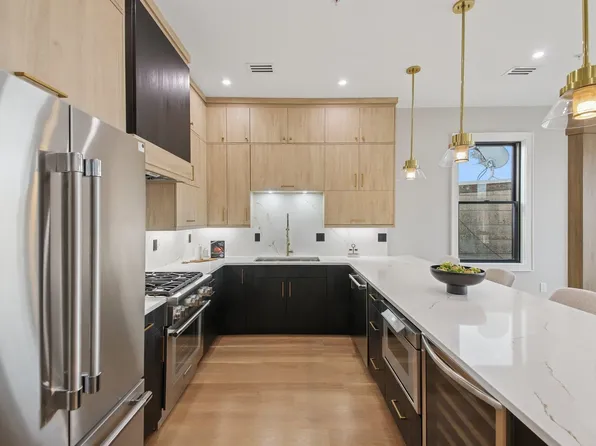 134 Hancock Avenue image 4 of 18