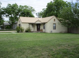 712 S Concho Ave, Sonora, TX 76950