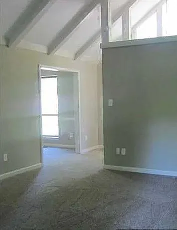 1504 Shady Oak Cir — Photo 9