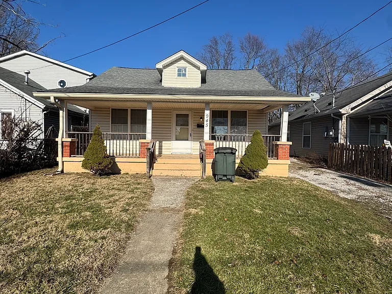 945 Dayton Ave — Photo 1