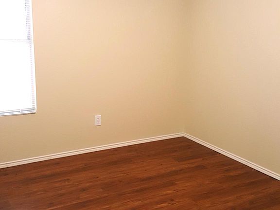4th image of 2617 Avalon Creek Way