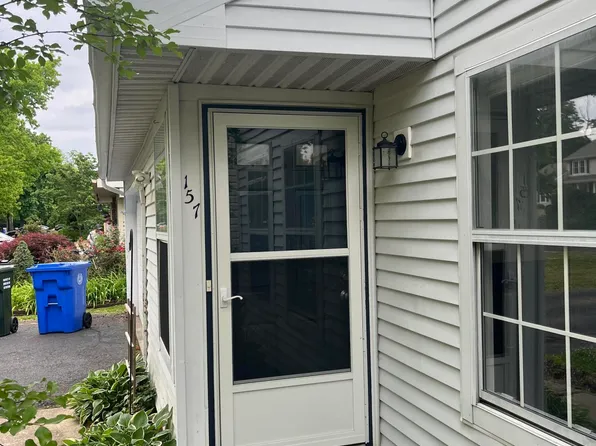 157 Malibu Dr, Eatontown, NJ 07724