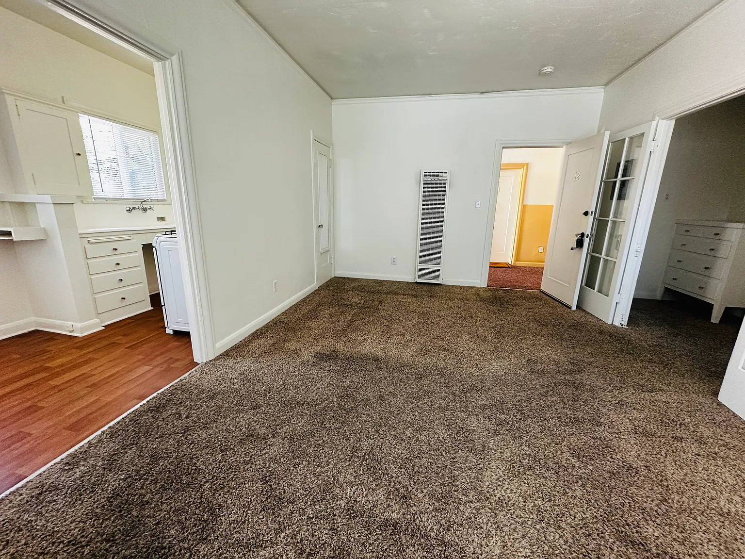 Studio, 500 sqft, $1,895 — Photo 4