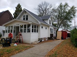 2726 E Van Norman Ave, Saint Francis, WI 53235
