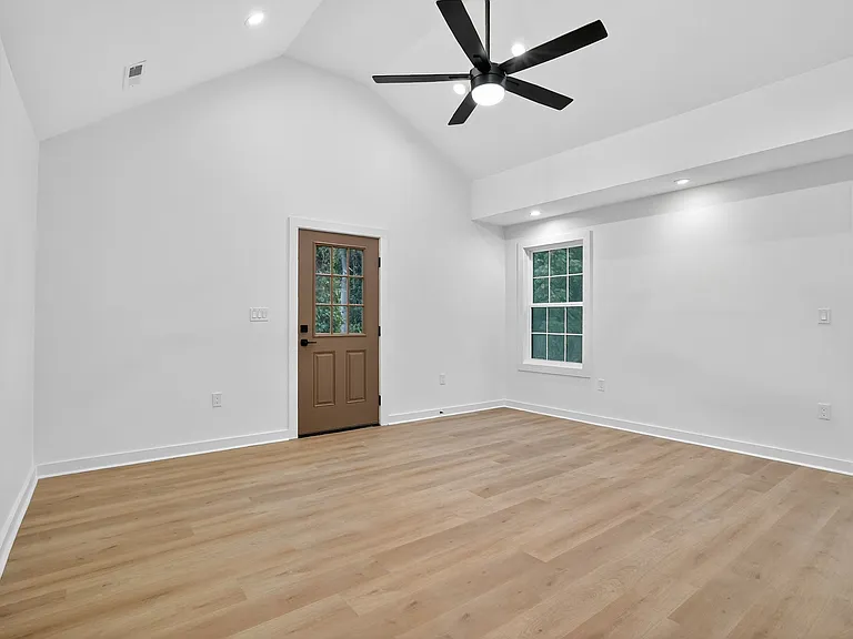 226 Maco Ter — Photo 26