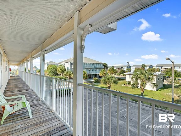 2nd image of 1485 W Lagoon Ave Unit 204