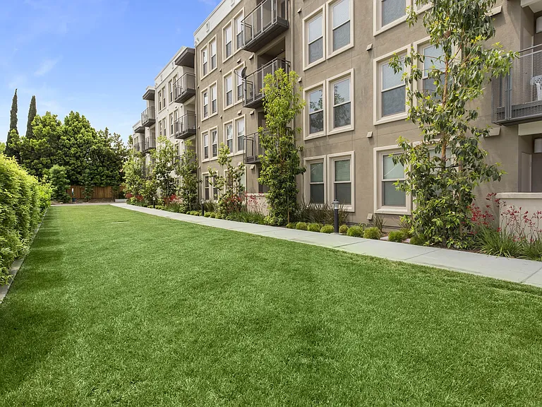 Cirrus Redwood City — Photo 28
