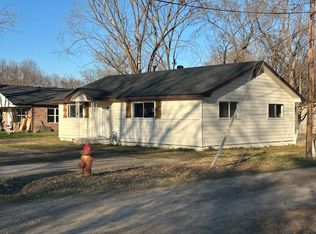 907 Enid St, Muldrow, OK 74948