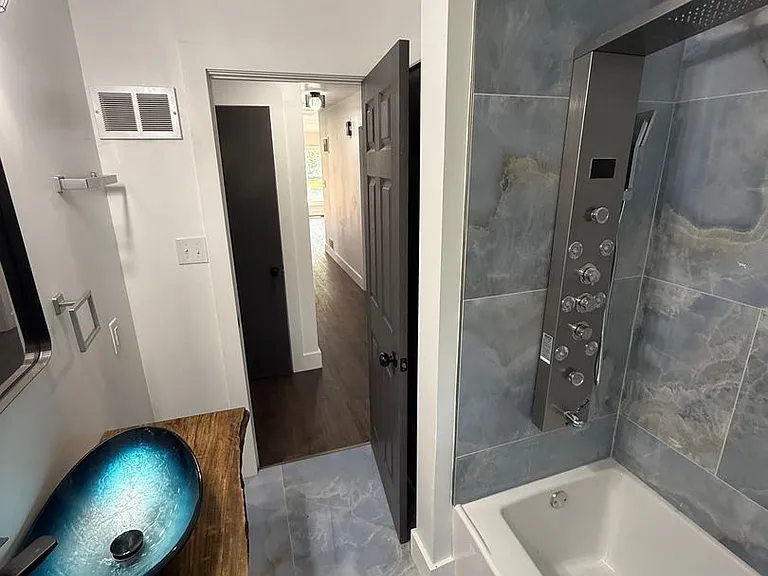 135 Grandview Ave — Photo 4